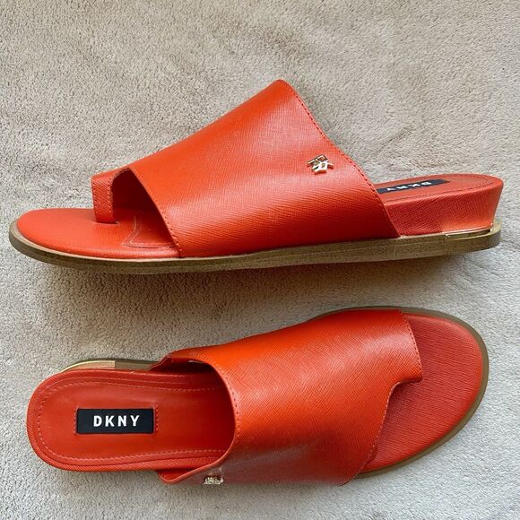 DKNY Daz Red Orange Leather Slide Sandals Women 9 M Toe Loop Casual Resort - Picture 1 of 16